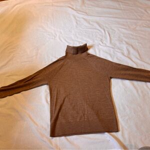 Banana Republic Women’s Camel/ Tan Turtleneck 100% Merino Wool Sweater